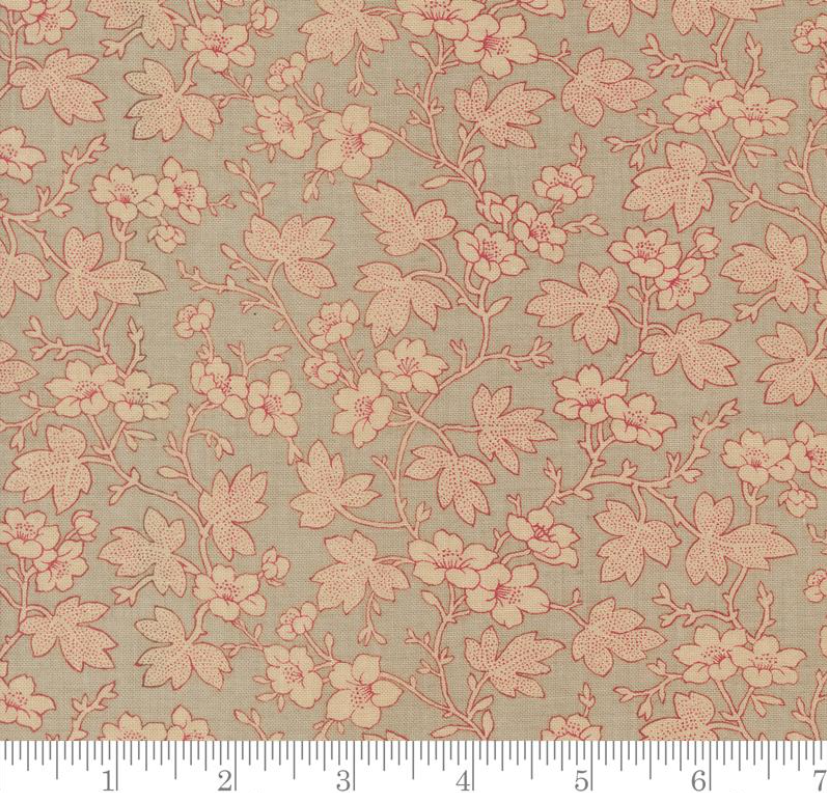 Tie-Up Shade "Rouenneries Trois - Mignon Florals Vine Leaf Roche Rouge"