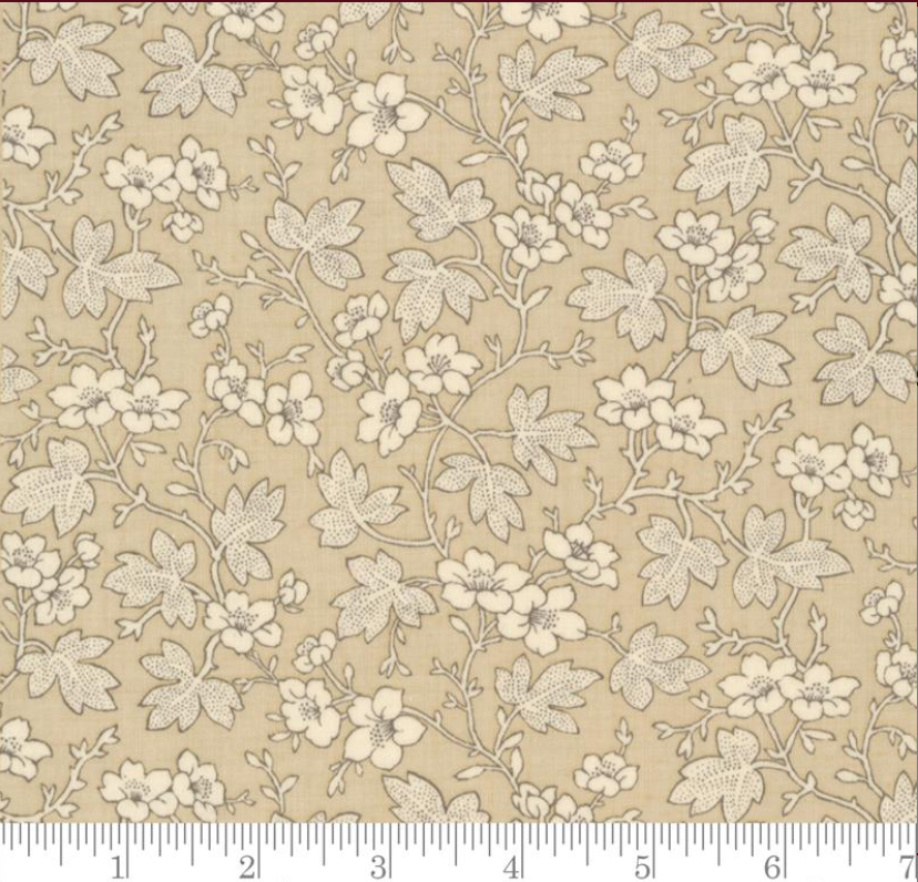 Tie-Up Shade "Rouenneries Trois - Mignon Florals Vine Leaf Oyster"