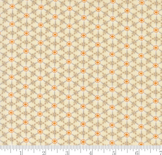 Roman Shade - Made with "Wreaths Blenders Flower - Ghost Multi" fabric