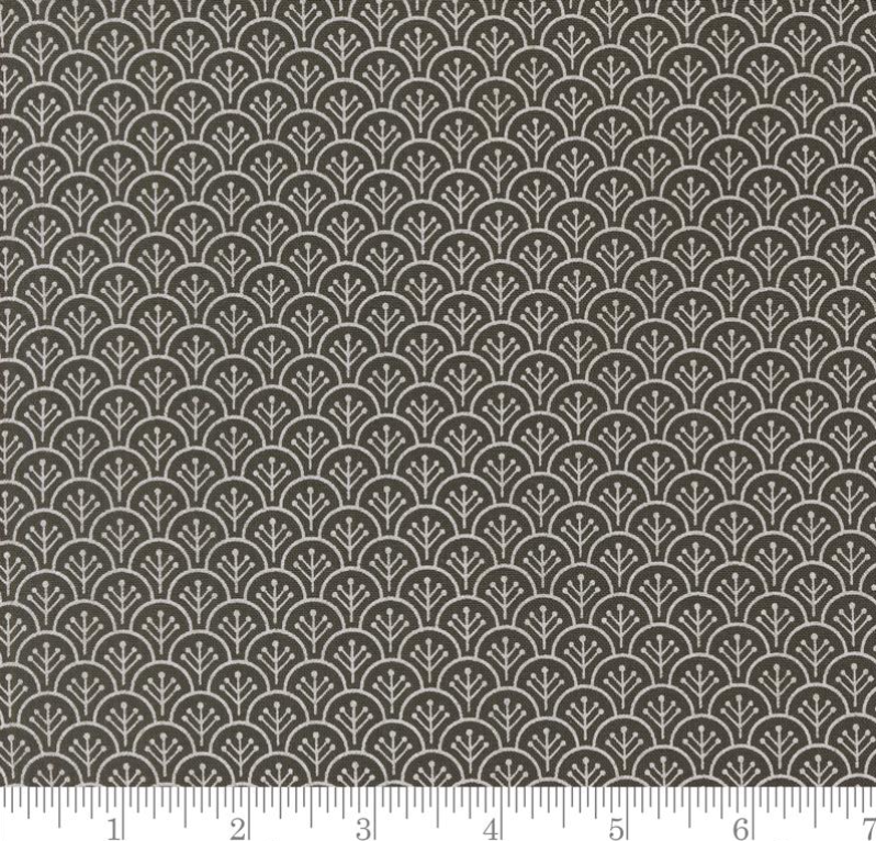 One Curtain Panel - "Scallops Blenders - Midnight"